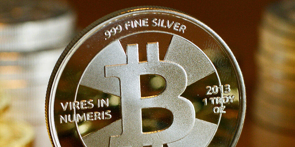 Bitcoin ist die bekannteste und gemessen am Handelsvolumen wichtigste Cyberwährung. Nun hat sie erstmals die Marke von 5000 Dollar durchbrochen.