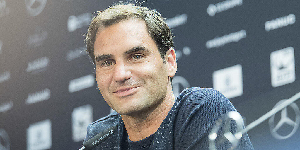 Locker und gut gelaunt: Roger Federer erläutert die Gründe für seine lange Pause und den Verzicht auf die Sandplatzsaison