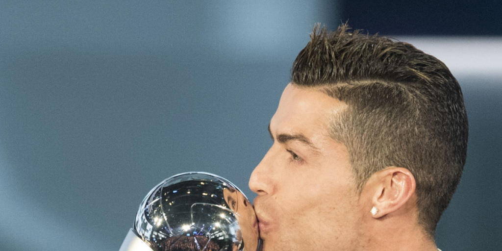 Das war im vergangenen Januar: Ronaldo küsst den Pokal für den Weltfussballer