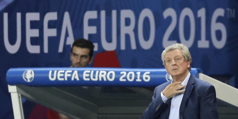 Vorbei: Roy Hodgson verfolgt die letzten Minuten der Engländer an der EM - danach erklärt er seinen Rücktritt
