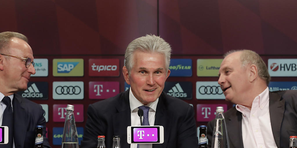 Jupp Heynckes (Mitte) will Bayern München zurück auf die Erfolgsspur bringen