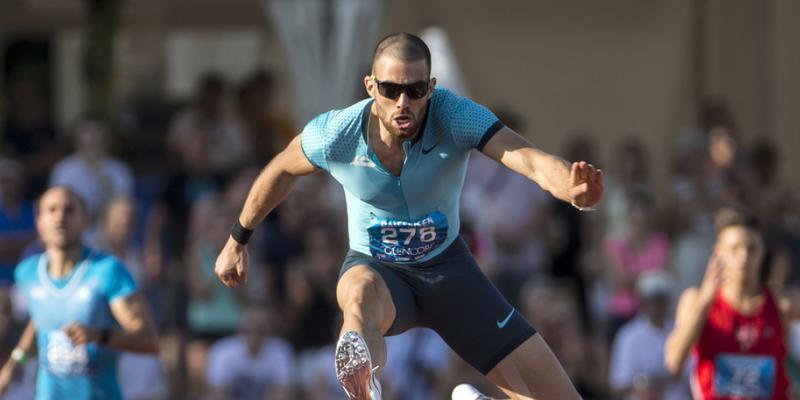 Kariem Hussein während dem 400m-Hürden-Final bei den Schweizer Leichtathletik Meisterschaften 2015 in Zug