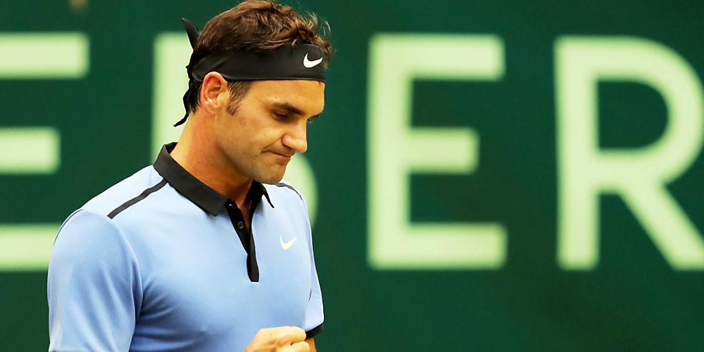 Roger Federer behauptet sich gegen Karen Chatschanow nach einer kleinen Zusatzschlaufe