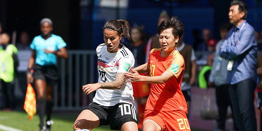 Ausfall auf unbestimmte Zeit: Spielmacherin Dszenifer Marozsan zog sich im WM-Auftaktspiel von Deutschland gegen China (1:0) einen Bruch des mittleren Zehs am linken Fuss zu