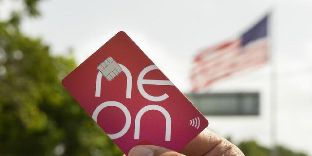 Neon will mit günstigen Auslandzahlungen Kunden anlocken. Neon will mit günstigen Auslandzahlungen Kunden anlocken.