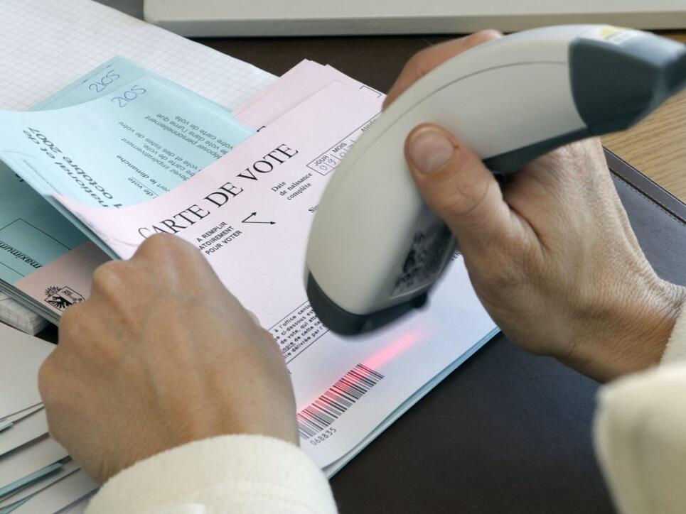 e weniger die Regionalzeitungen über Lokales berichten, desto kleiner ist die Wahlbeteiligung in den Gemeinden. Dies zeigt eine Studie von Politikwissenschaftlern der Universität Zürich. (Symbolbild)