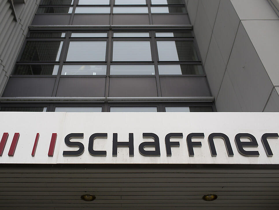 Der Komponentenhersteller und Spezialist für Elektromagnetverträglichkeit Schaffner mit weniger Gewinn im ersten Halbjahr - wegen der Restrukturierung der Division Power Magnetics und Abschreibungen auf latente Steuerguthaben in den USA. (Archiv)