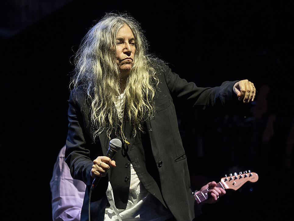 Zorn und Zärtlichkeit: Die Punk-Poetin Patti Smith bei ihrem Auftritt im Zürcher Landesmuseum.
