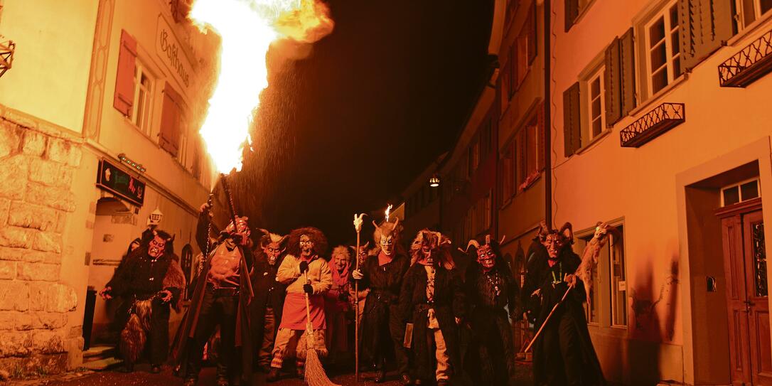 Fasnacht Sargans Flammenhexen Igis
