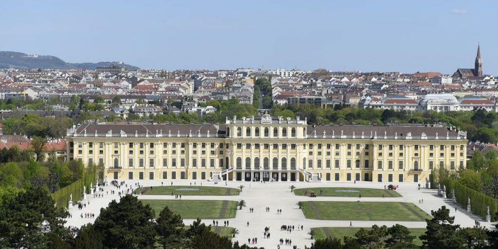 Das Schloss Schönbrunn in Wien hat 2018 4 Millionen Besucherinnen und Besucher angelockt - ein Rekord. (Archiv)