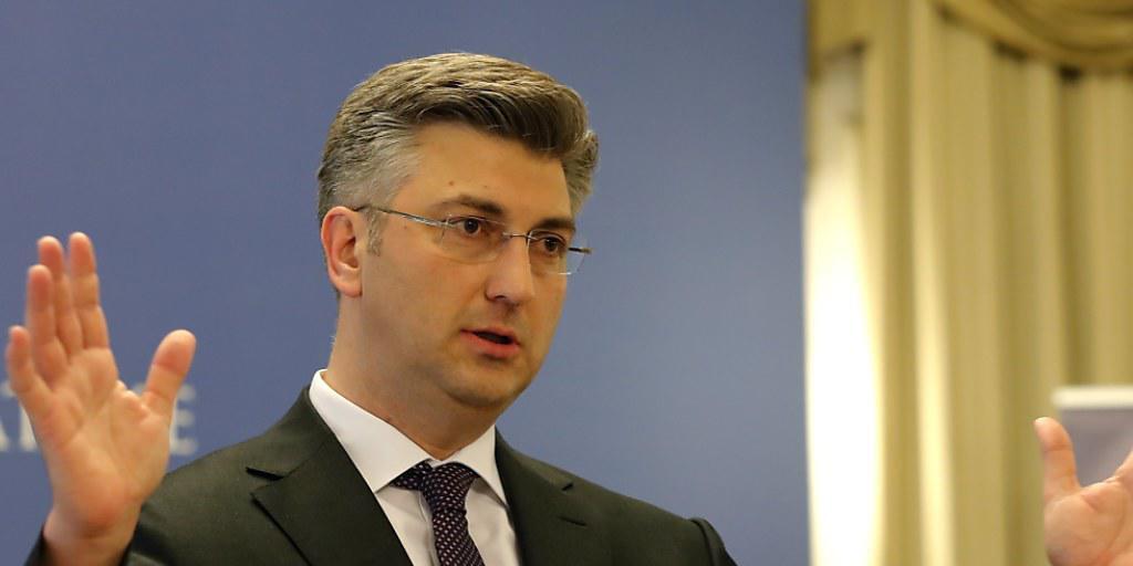 Kroatiens Ministerpräsident Andrej Plenkovic entliess den letzten Minister seines Koalitionspartners Most - damit ist die Regierungskoalition geplatzt. Kroatiens Ministerpräsident Andrej Plenkovic entliess den letzten Minister seines Koalitionspartners Most - damit ist die Regierungskoalition geplatzt.
