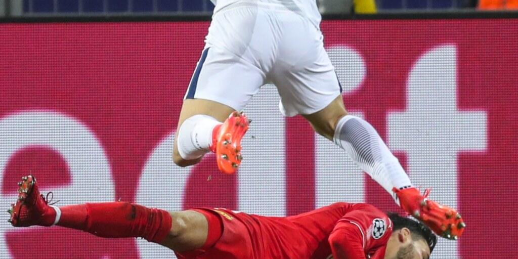 BVB-Goalie Roman Bürki (am Boden) verletzte sich weniger schlimm als zunächst befürchtet
