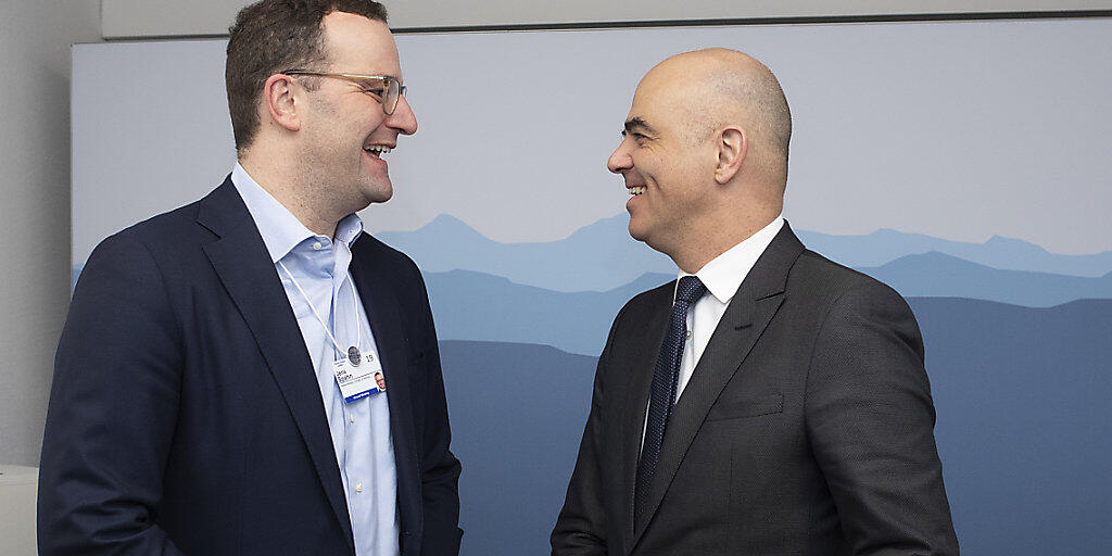 Die Gesundheitsminister der Schweiz, Alain Berset (rechts) und Deutschlands, Jens Spahn, schienen sich am World Economic Forum in Davos bei ihrem Treffen gut zu verstehen.
