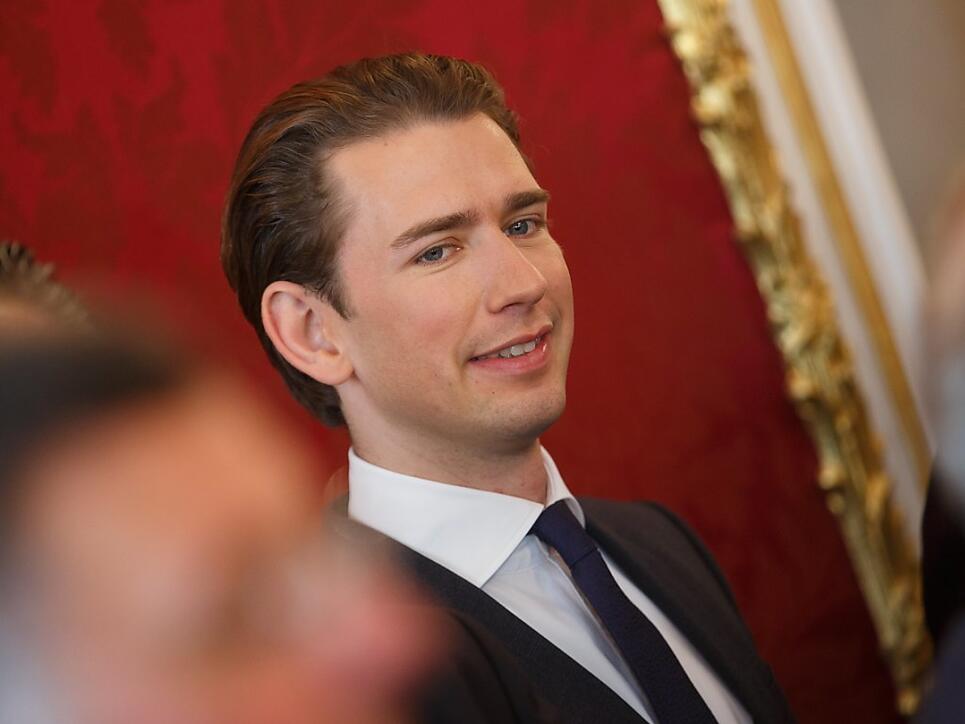 Soll am Freitag mit der Bildung der neuen österreichischen Regierung beauftragt werden: Der 31-jährige Wahlsieger und Aussenminister Sebastian Kurz der konservativen ÖVP. (Archivbild)