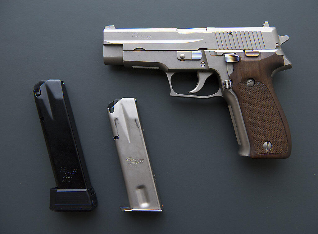 Die Schweizer Rüstungsunternehmen haben im vergangenen Jahr wieder mehr Waffen ins Ausland exportiert. (Themenbild) Die Schweizer Rüstungsunternehmen haben im vergangenen Jahr wieder mehr Waffen ins Ausland exportiert. (Themenbild)