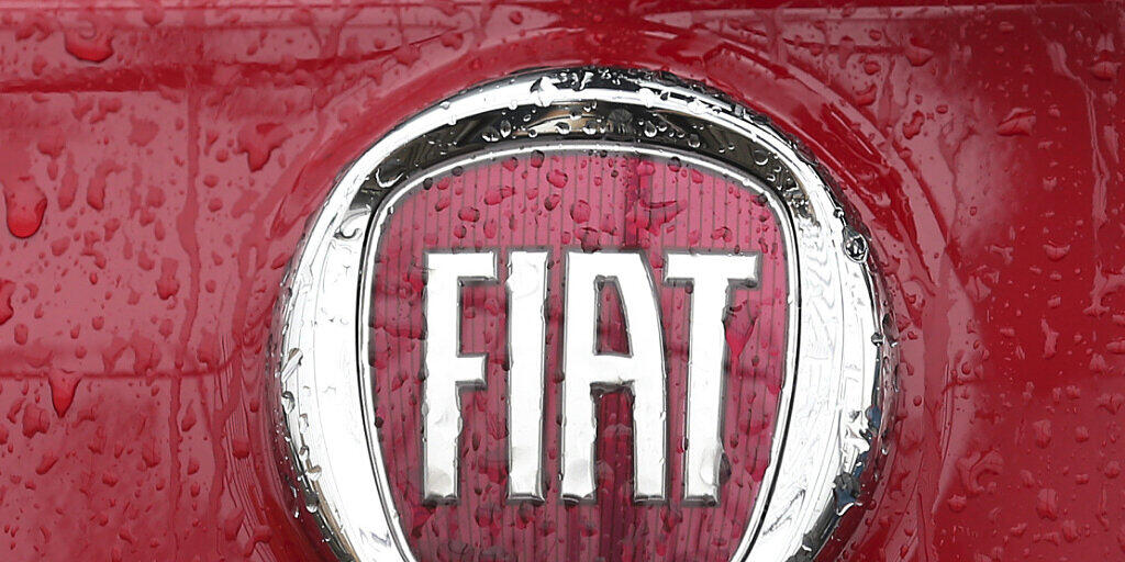 Der italienisch-amerikanische Automobilhersteller Fiat Chrysler (FCA) hat am Mittwochmorgen Gespräche mit dem französischem Opel-Mutterkonzern PSA über einen Zusammenschluss bestätigt. Zuvor waren die Pläne bereits durchgesickert. (Archiv)