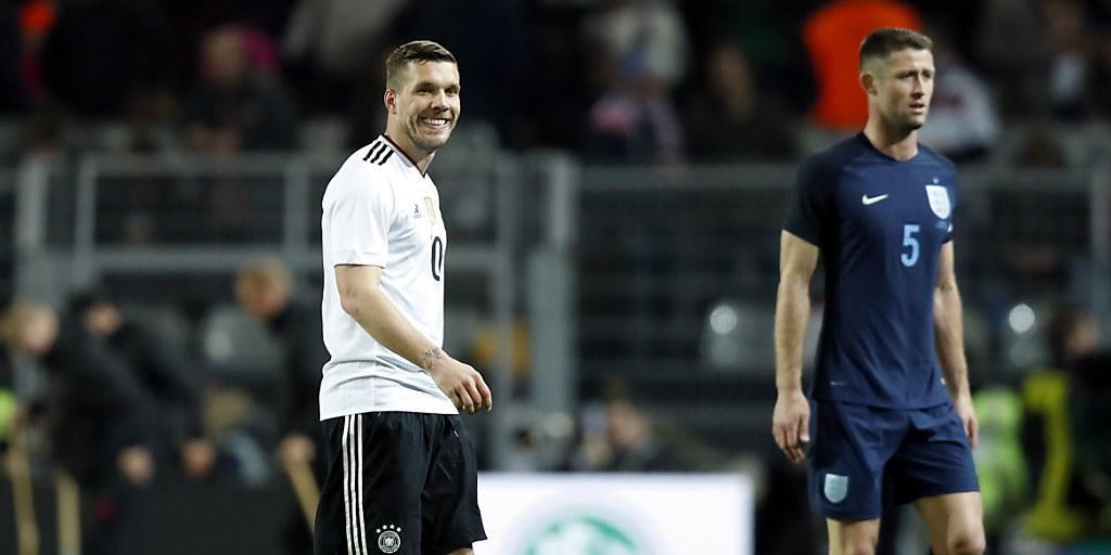 Lukas Podolski verabschiedet sich mit einem Traumtor von der internationalen Bühne