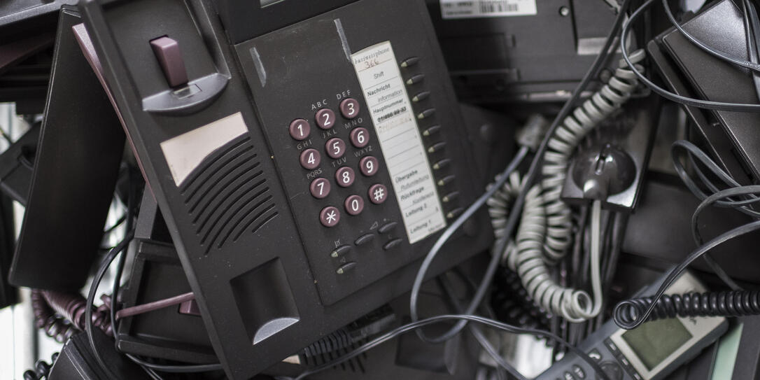 TELEFON, TELEFONE, ANALOGTELEFON, TELEFONIE, ELEKTROSCHROTT, TELEFONAPPARAT,