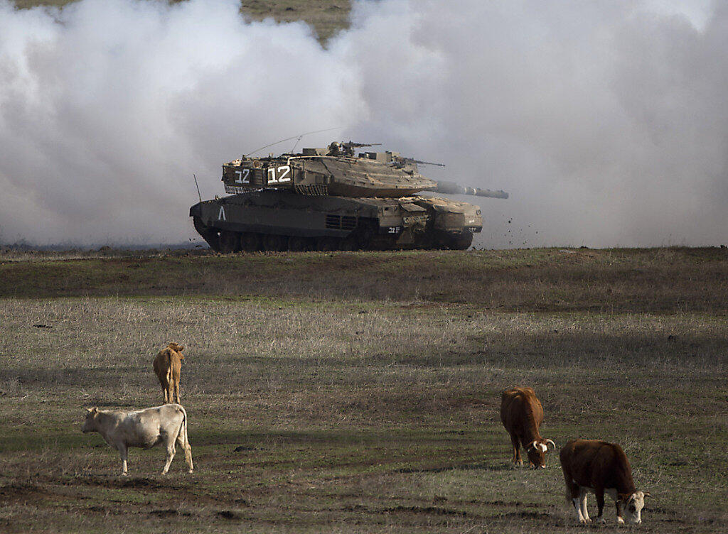 Ein israelischer Panzer aus der Bauserie Merkava. Diese wurde für den Kampf gegen die Armeen der arabischen Nachbarstaaten entwickelt. (Archivbild) Ein israelischer Panzer aus der Bauserie Merkava. Diese wurde für den Kampf gegen die Armeen der arabischen Nachbarstaaten entwickelt. (Archivbild)