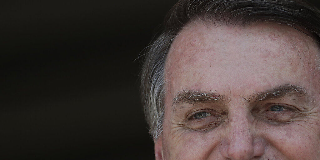 Brasiliens Präsident Jair Bolsonaro kann sich freuen: Mit der Verabschiedung der Rentenreform erfüllt der Politiker ein Wahlversprechen. (Archivbild) Brasiliens Präsident Jair Bolsonaro kann sich freuen: Mit der Verabschiedung der Rentenreform erfüllt der Politiker ein Wahlversprechen. (Archivbild)