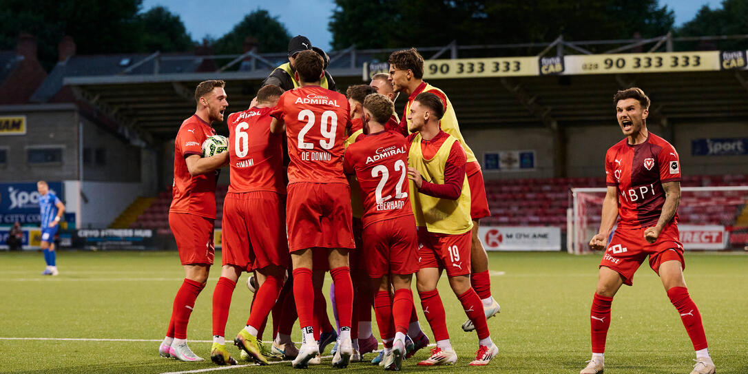 Vaduz im Freudentaummel. Nach zwei Jahren sofortigem Ausscheiden in der Conference League, hat der FCV diese Saison europäisch geliefert und auch der Meisterschaftsstart war erfolgreich.