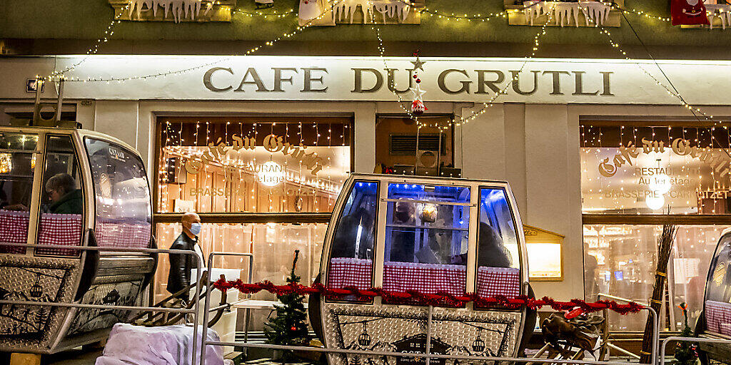 Restaurants und Bars müssen über die Festtage ab 19.00 Uhr schliessen - nur an Heiligabend und an Silvester dürfen sie länger öffnen. (Archivbild)
