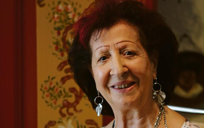 Porträt mit Jeanette Nussbaumer , Sie sammelt seit 50 Jahren Pu