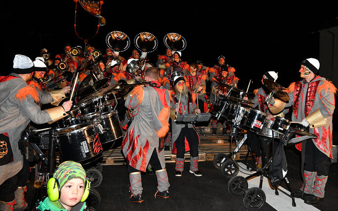 Monsterkonzert und Maskenball in Gams