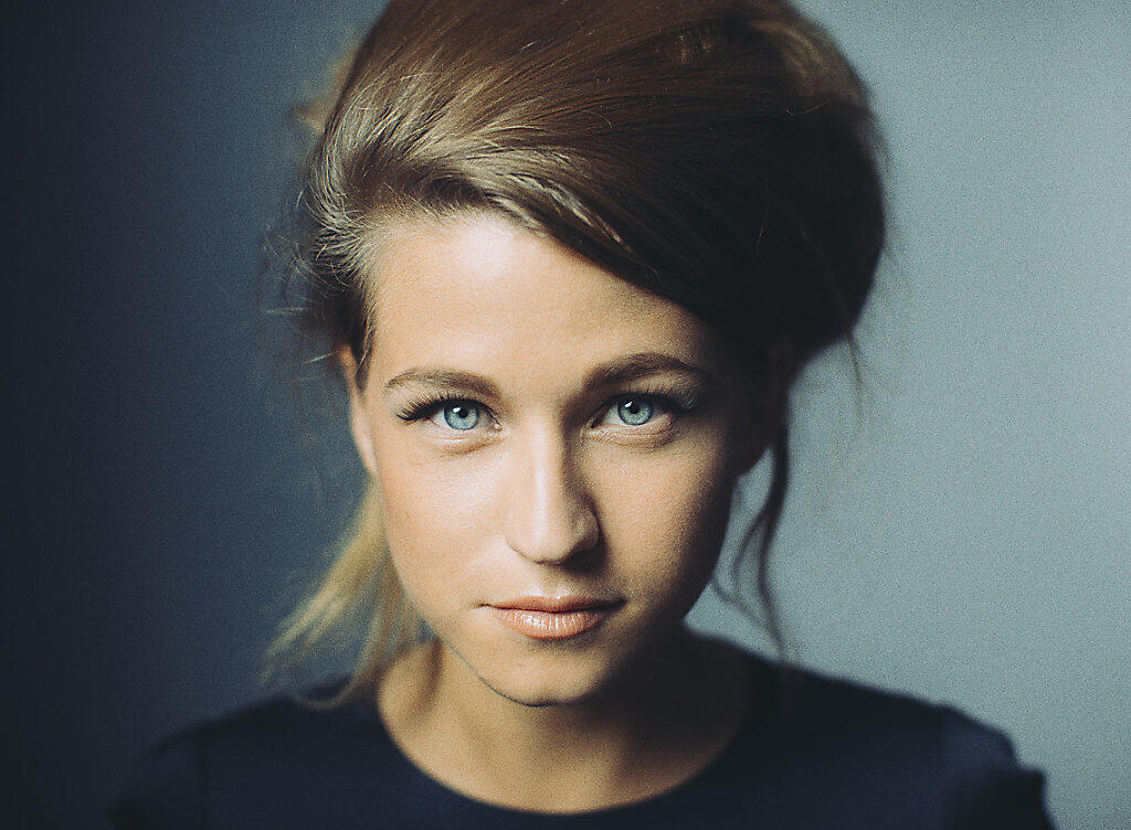Die belgische Singer-Songwriterin Selah Sue gehört zu den grossen Namen auf dem Programm des Zermatt Unplugged 2018. (zvg)