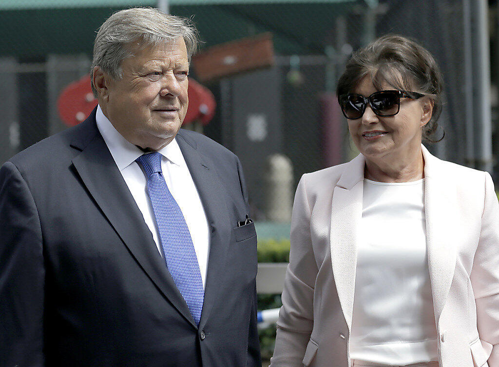 Sind nun US-Bürger: die Eltern von Präsidentengattin Melania Trump, Viktor und Amalija Knavs. Sind nun US-Bürger: die Eltern von Präsidentengattin Melania Trump, Viktor und Amalija Knavs.