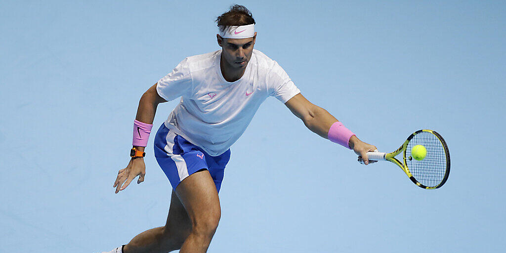 Fast konstant in der Defensive und auf der ganzen Linie ausgespielt: Rafael Nadal startete mit einer Niederlage in die ATP Finals