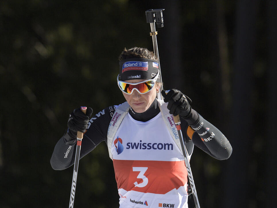 Die Schweizer Biathtletin Selina Gasparin startet mit einem 16. Rang in die Saison