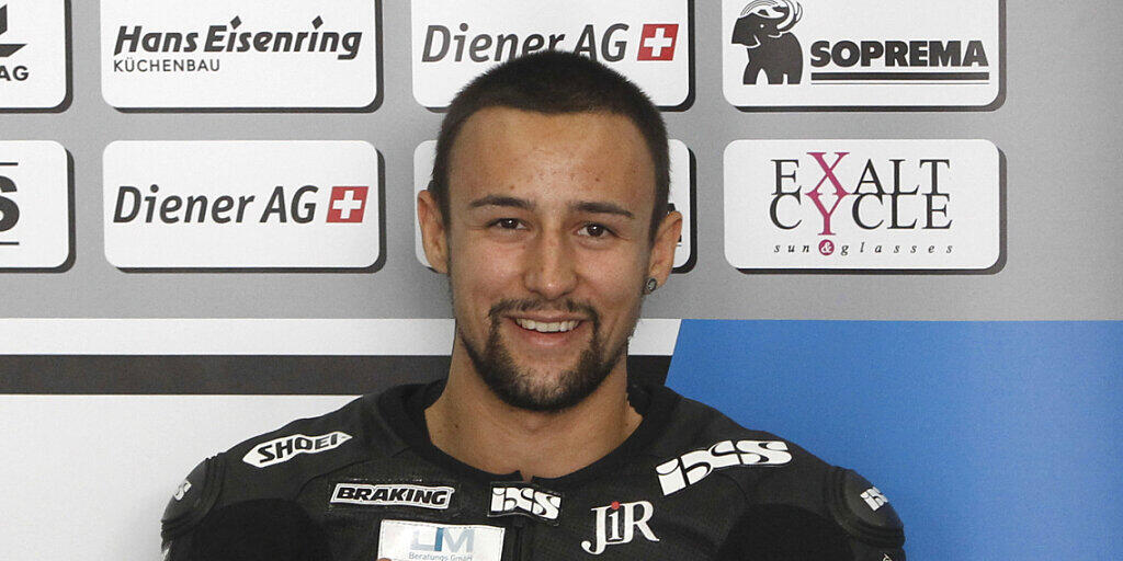 Randy Krummenacher feiert mit dem Titelgewinn in der Supersport-WM seinen grössten Erfolg der Karriere Randy Krummenacher feiert mit dem Titelgewinn in der Supersport-WM seinen grössten Erfolg der Karriere