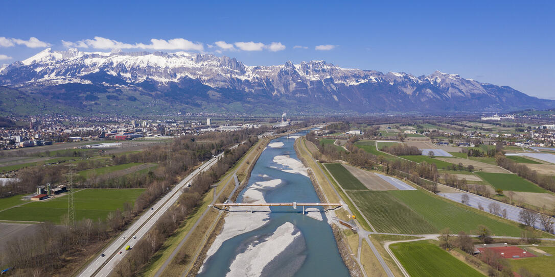 Langsamverkehrsbrücke zwischen Vaduz und Buchs
