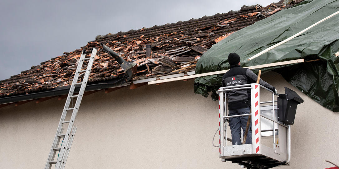 STURMTIEF, UNWETTER, STURMTIEF UWE, STURMSCHAEDEN, SACHSCHADEN, SCHADEN, HAUS, DACH, STURMTIEF, UNWETTER, STURMTIEF UWE, STURMSCHAEDEN, SACHSCHADEN, SCHADEN, HAUS, DACH,