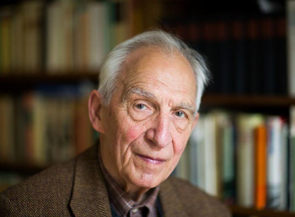 Der Schriftsteller Dieter Wellershoff ist im Alter von 92 Jahren in Köln gestorben. (Archivbild) Der Schriftsteller Dieter Wellershoff ist im Alter von 92 Jahren in Köln gestorben. (Archivbild)