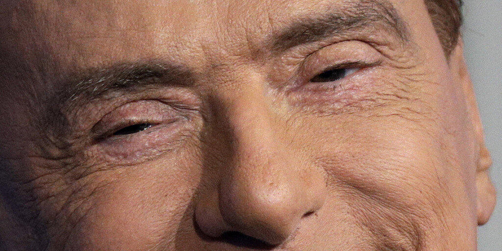 Kinderschänder, falsche Zähne und Aussagen vor Gericht? Na und? Alles eine Frage des Geldes. (Silvio Berlusconi in einer Aufnahme vom Januar 2018)