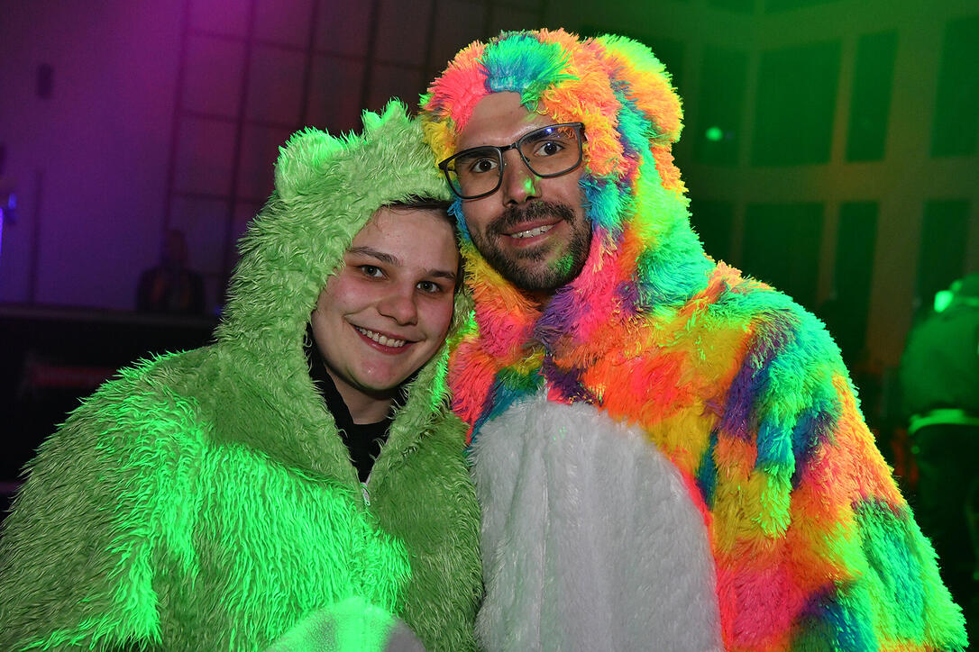 Monsterkonzert und Maskenball in Gams