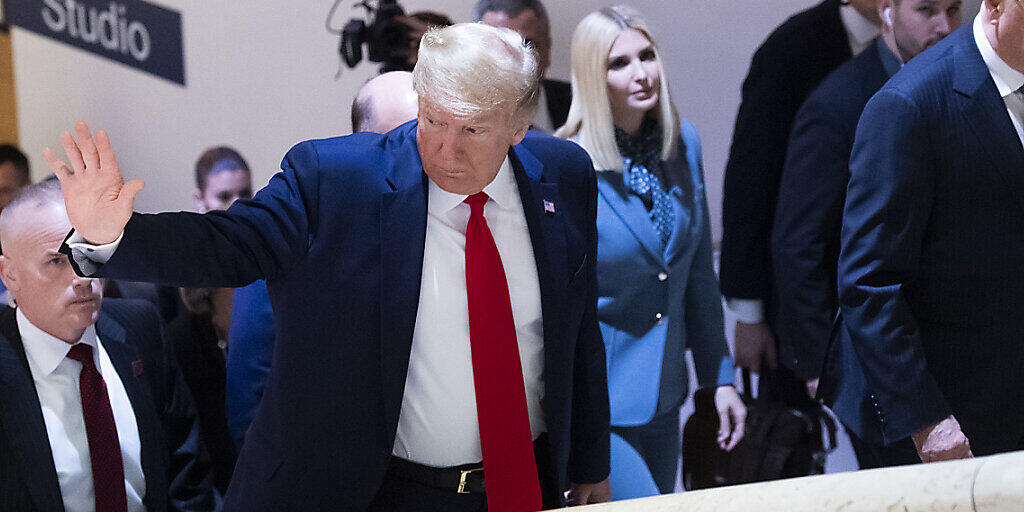 US-Präsident Donald Trump mit seiner Tochter Ivanka und WEF-Gründer Klaus Schwab am diesjährigen WEF in Davos.