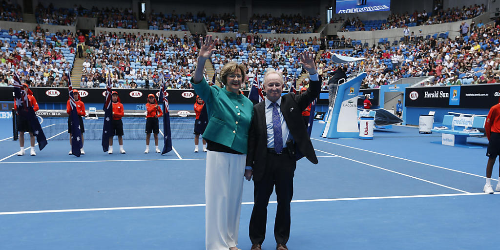 Die australischen Tennislegenden Margaret Court und Rod Laver bei der Einweihung der umgebauten und nach Court benannten Margaret Court Arena im Januar 2015