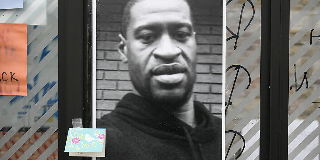 Ein Foto des bei einem brutalen Polizeieinsatz gestorbenen George Floyd in Minneapolis. Ein Foto des bei einem brutalen Polizeieinsatz gestorbenen George Floyd in Minneapolis.