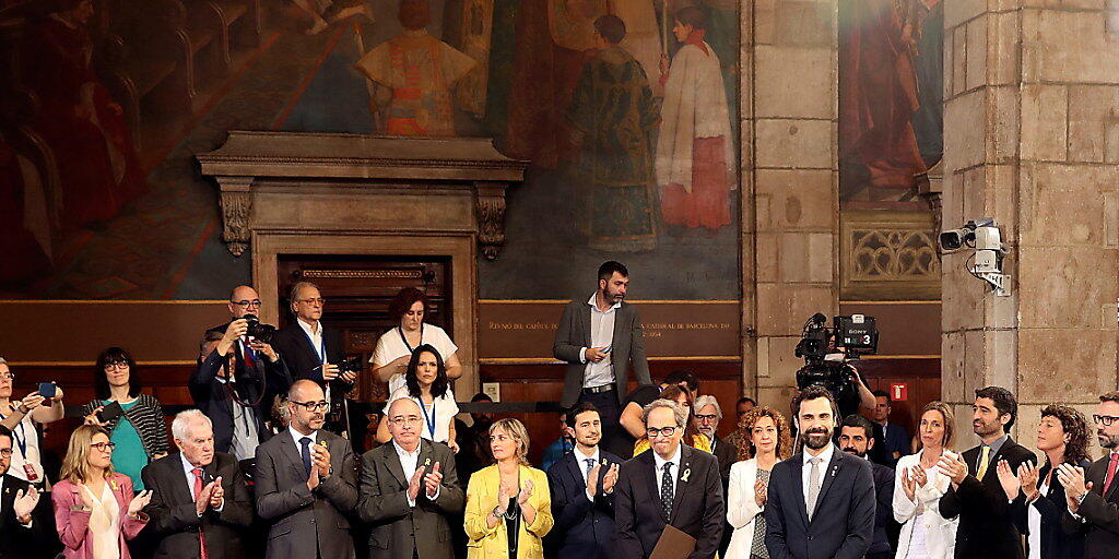 Das katalanische Regionalparlament an der Vereidigungszeremonie in Barcelona.