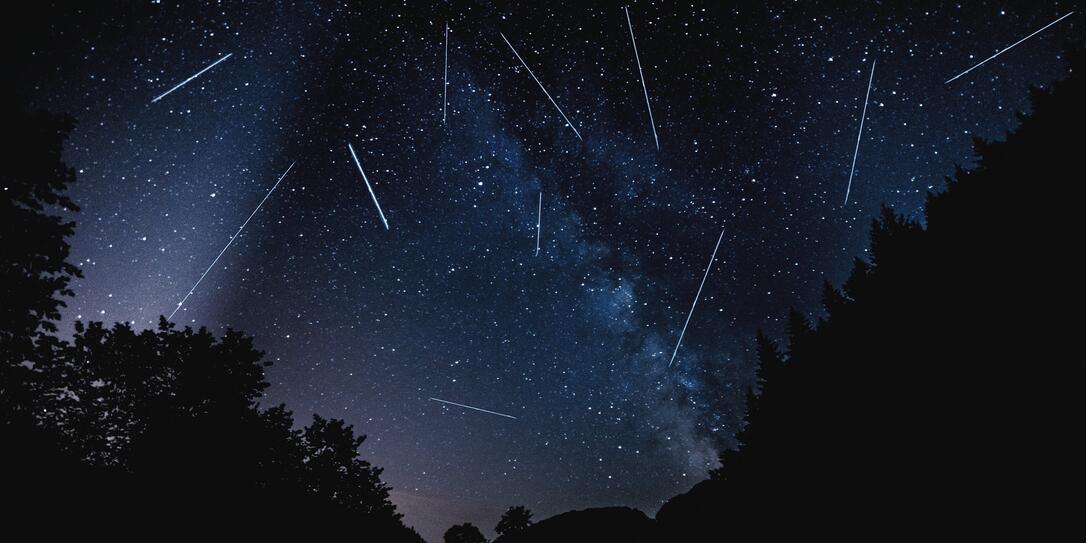 perseids in night time