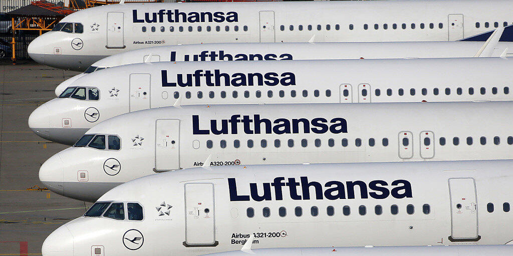 Beim Lufthansa-Konzern, zu dem neben der Lufthansa auch die Fluggesellschaften Swiss und Austrian gehören, sind im laufenden Jahr bereits 18'000 Flüge gestrichen worden. (Archivbild)