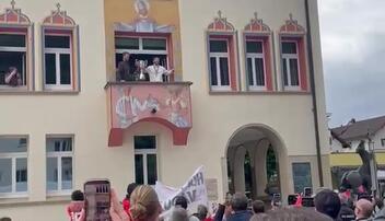 Meisterfeier beim Rathaus Vaduz