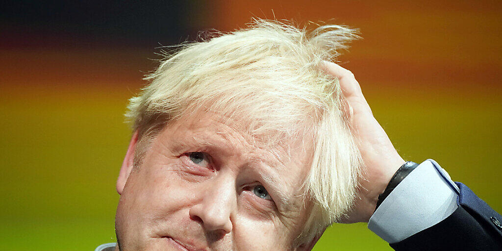 In Grossbritannien hat sich erneut ein Parteimitglied von Boris Johnson abgewendet. (Archivbild)