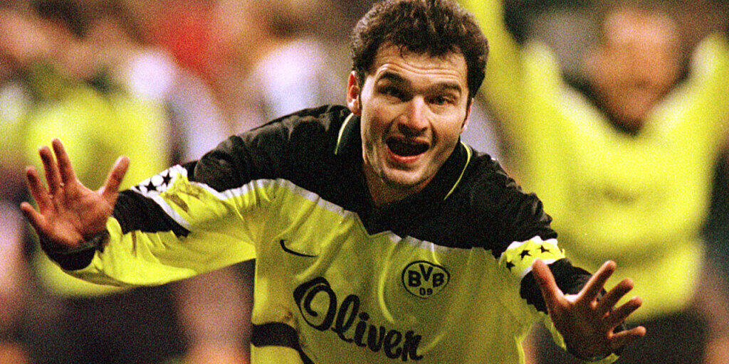 Im Trikot von Borussia Dortmund feierte Chapuisat seinen grössten Erfolg: 1997 wird er Champions-League-Sieger Im Trikot von Borussia Dortmund feierte Chapuisat seinen grössten Erfolg: 1997 wird er Champions-League-Sieger