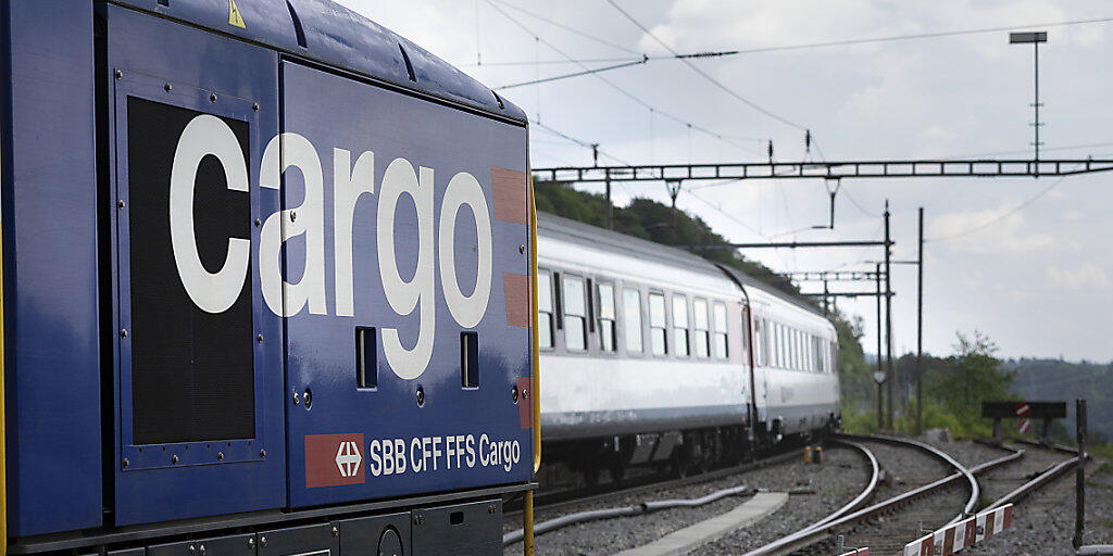 SBB Cargo ist nach tiefroten Zahlen wieder in die Gewinnzone zurückgekehrt. (Archivbild)