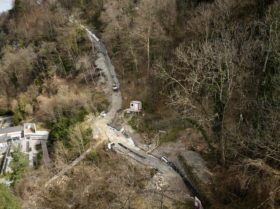 Installation der Fernwärme auf Schloss Vaduz