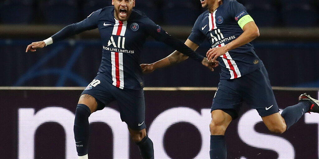 Neymar und Marquinhos freuen sich über das 1:0 von Paris Saint-Germain